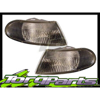 INDICATORS PAIR SUIT VR VS COMMODORE HOLDEN FLASHERS BLINKERS REPEATERS LIGHTS